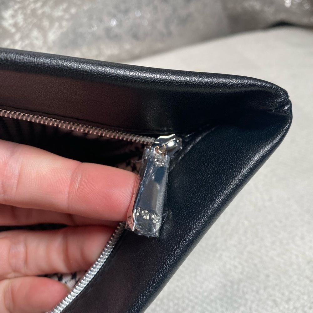 Dior Black Cosmetic Case - Picture 7 of 7